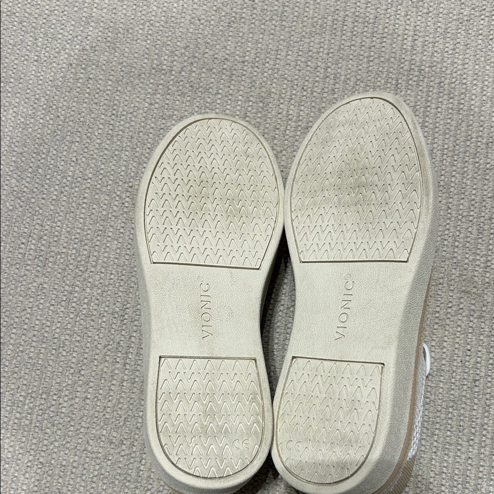Vionic White and Tan Knit Lace-Up Sneakers - Picture 6 of 11